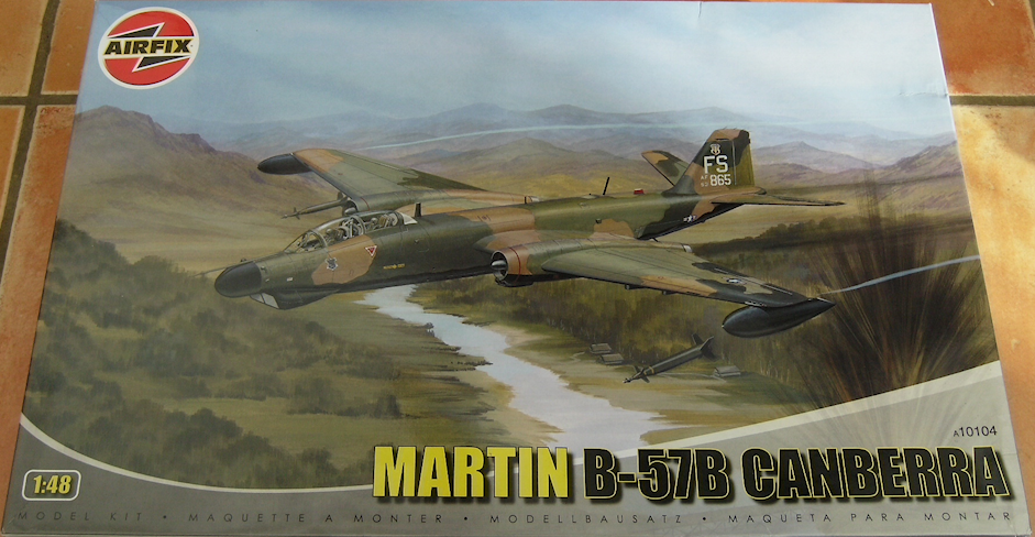 Airfix 10104 - Martin B-57B Canberra s.10
