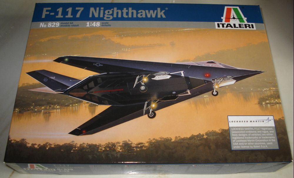 Italeri 829 - F-117A STEALTH