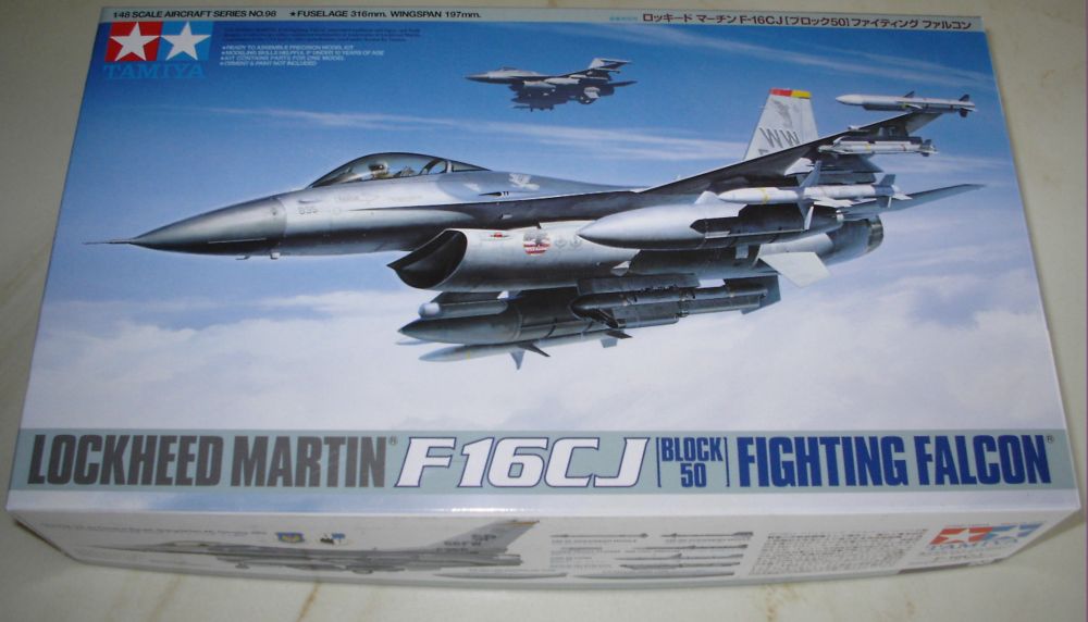 TAMIYA 61098 - LOCKHEED MERTIN F16CJ FIGHTING FALCON