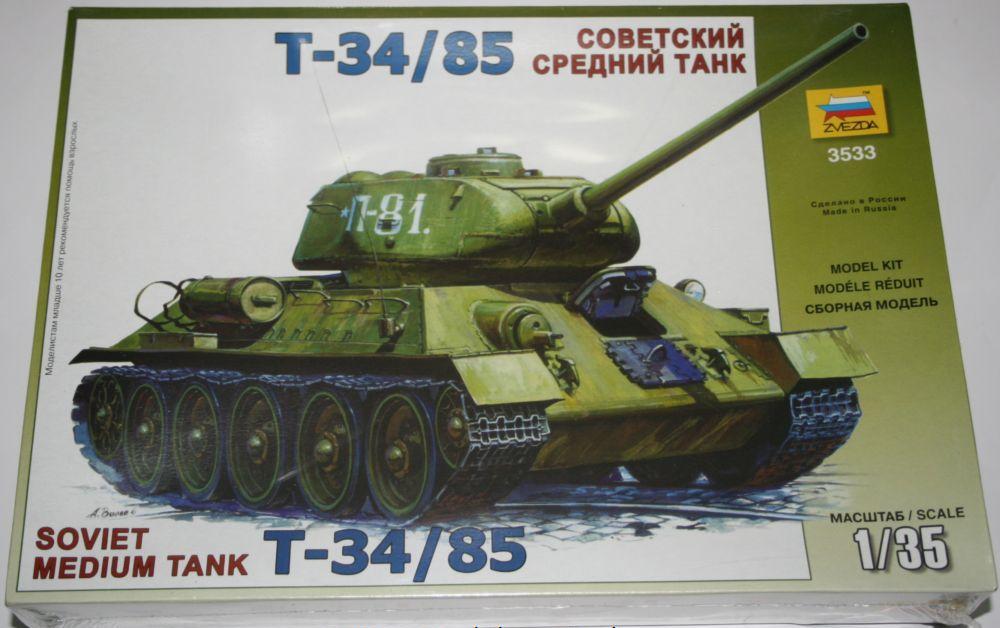 Zvezda 3533 - T-34/85 Soviet tank