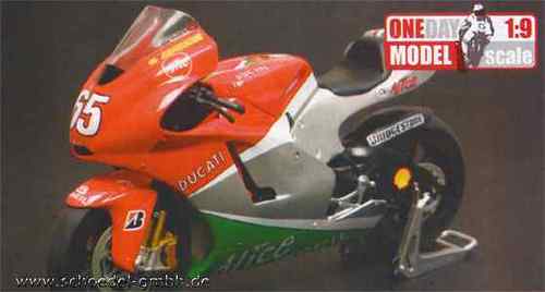 Italeri 40650 - Ducati desmosedici Mugello 2006