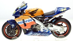 Italeri 45024 - Honda RC211V Team repsol Honda