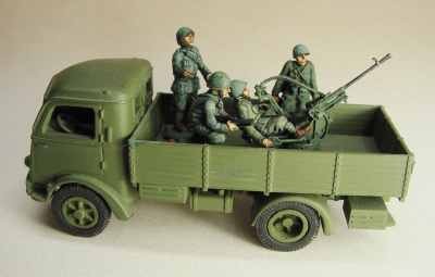 Doc models 72262 - Fiat 626 NML con Breda 20/65 e artiglieri