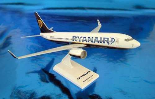 Skymarks 350 - RyanAir B737-800